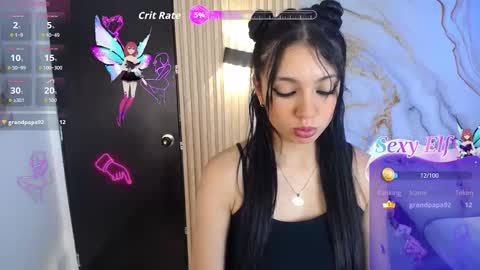 Snapshot of ariana_toro chatting on 12/16/25, 02:00 ariana_toro online show from 12/16/25, 02:00