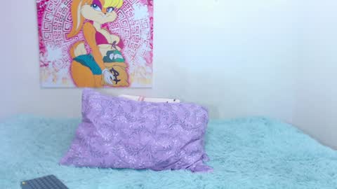 Snapshot of ariana_vidal chatting on 01/26/25, 09:40 Ari online show from 01/26/25, 09:40