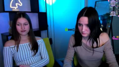 arianaa_cat online show from 03/17/26, 08:56