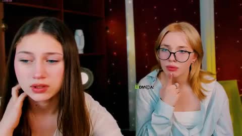 arianaa_cat online show from 04/14/26, 06:36