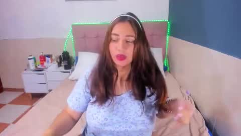 arianna_hot777 online show from 12/16/25, 05:23