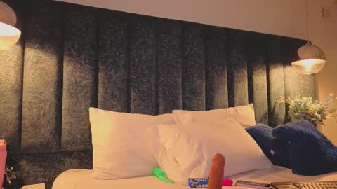 Arianna online show from 10/02/25, 07:43