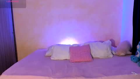 ariannacolins online show from 09/30/25, 01:54