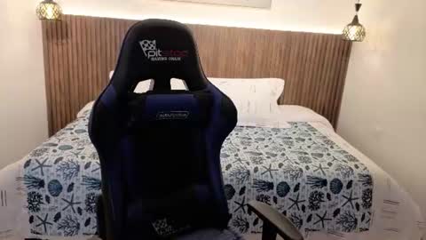 Arianna online show from 06/17/26, 03:09