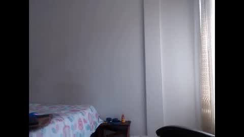 Snapshot of ariannaloovel chatting on 10/29/25, 06:31 ariannaloovel online show from 10/29/25, 06:31