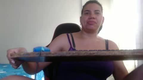 Snapshot of ariannaloovel chatting on 11/14/25, 06:06 ariannaloovel online show from 11/14/25, 06:06