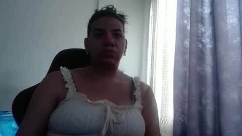 Snapshot of ariannaloovel chatting on 12/16/25, 03:06 ariannaloovel online show from 12/16/25, 03:06