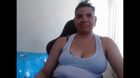 Snapshot of ariannaloovel chatting on 01/06/26, 04:21 ariannaloovel online show from 01/06/26, 04:21