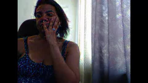 Snapshot of ariannaloovel chatting on 01/17/26, 04:00 ariannaloovel online show from 01/17/26, 04:00