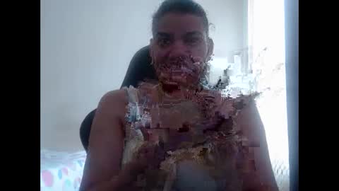 Snapshot of ariannaloovel chatting on 02/02/26, 03:33 ariannaloovel online show from 02/02/26, 03:33