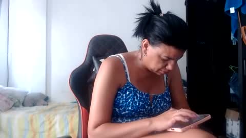 ariannaloovel online show from 06/17/26, 06:53