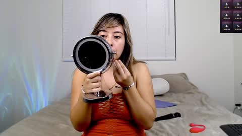 Snapshot of ariannapena chatting on 12/20/24, 04:53 Arianna Pea online show from 12/20/24, 04:53