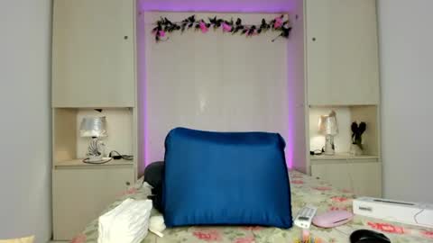Snapshot of ariannavega_ chatting on 06/22/26, 11:51 ariannavega_ online show from 06/22/26, 11:51