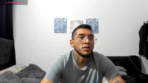 ariannawil online show from 12/15/25, 12:26