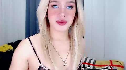 Snapshot of arianne_xoxo777 chatting on 03/02/25, 11:29 ARIANNE CUMS online show from 03/02/25, 11:29