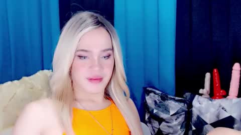 Snapshot of arianne_xoxo777 chatting on 02/15/26, 07:51 ARIANNE CUMS online show from 02/15/26, 07:51