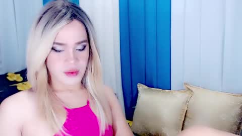 Snapshot of arianne_xoxo777 chatting on 03/18/26, 06:38 ARIANNE CUMS online show from 03/18/26, 06:38
