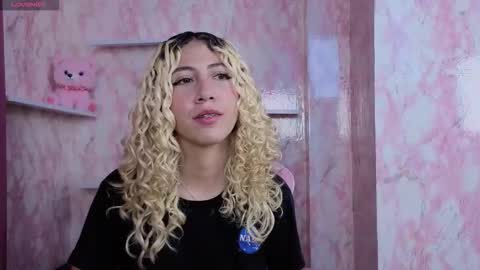 Ari Bunnie  online show from 12/21/25, 09:33