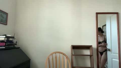 Snapshot of ariel_lena chatting on 09/08/25, 07:57 Ariel online show from 09/08/25, 07:57