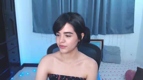 Snapshot of ariel_pinkdiamond chatting on 05/28/26, 11:46 Ariel Pink Diamond online show from 05/28/26, 11:46