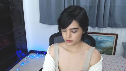 Snapshot of ariel_pinkdiamond chatting on 06/08/26, 02:01 Ariel Pink Diamond online show from 06/08/26, 02:01