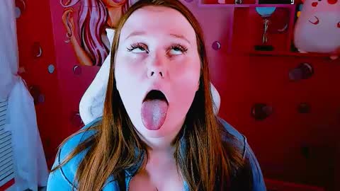 Snapshot of ariel_yumi chatting on 10/23/25, 04:39 Ariel online show from 10/23/25, 04:39