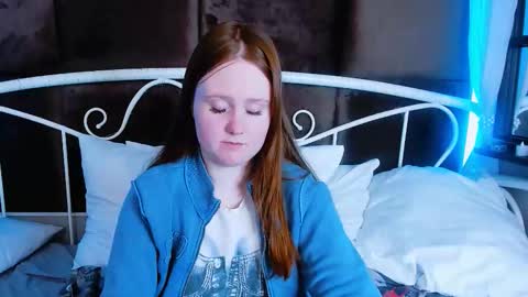 Ariel online show from 11/20/25, 03:34