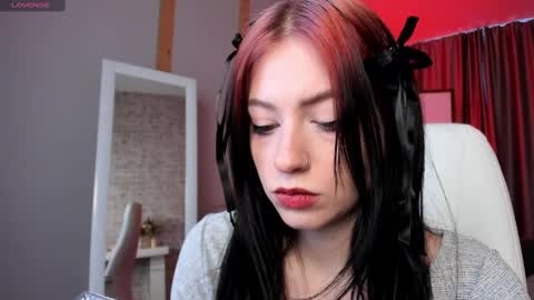 Ariel online show from 12/12/24, 11:40