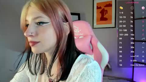 Ariel online show from 09/10/25, 02:50