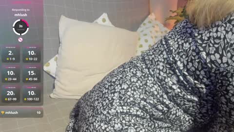 Snapshot of arielbelli chatting on 01/02/25, 04:35 Ariel online show from 01/02/25, 04:35