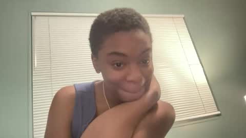 Snapshot of arielbliss69 chatting on 06/02/26, 03:30 arielbliss69 online show from 06/02/26, 03:30