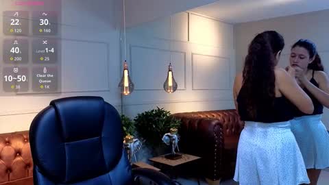 arielblossom____ online show from 02/19/26, 12:01