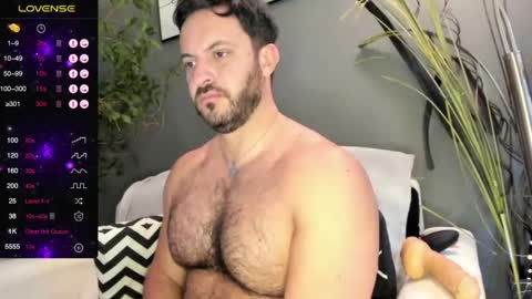 Snapshot of arielenbsas chatting on 02/02/25, 12:09 Ariel online show from 02/02/25, 12:09