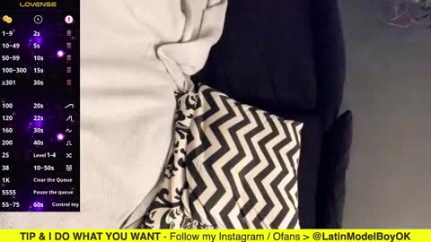 Snapshot of arielenbsas chatting on 02/17/25, 08:09 Ariel online show from 02/17/25, 08:09