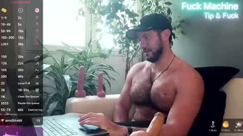Snapshot of arielenbsas chatting on 06/20/26, 02:31 Ariel online show from 06/20/26, 02:31