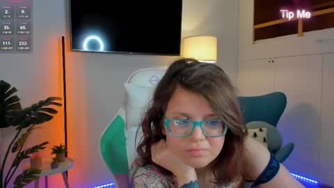 Ariell Mini online show from 05/08/26, 11:37