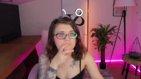 Ariell Mini online show from 06/07/26, 12:09