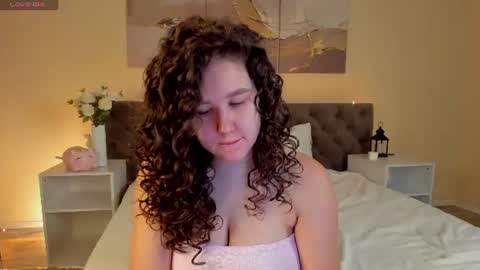 Ariella GTM3  Tue Wed Thu Fri Sat  0400 am-1030pm online show from 07/20/26, 01:09