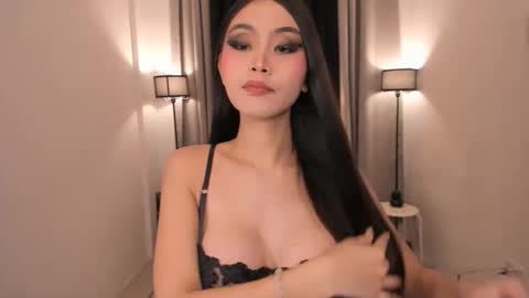 MIRA GREYSON online show from 04/21/26, 12:23