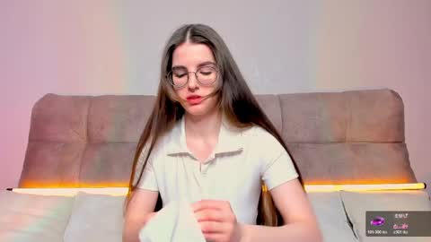 Snapshot of ariellateska chatting on 05/16/26, 05:04 Ariella online show from 05/16/26, 05:04