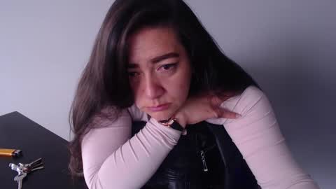Arielle online show from 12/03/24, 07:33