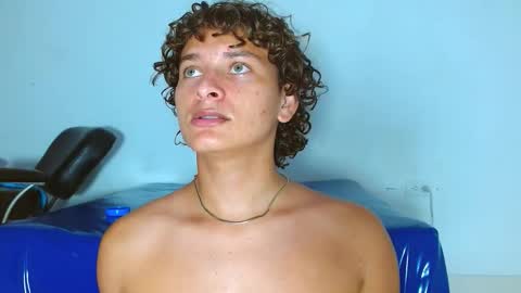 Ariel Aoir online show from 03/26/26, 01:22