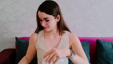 arielstonks_lovee online show from 12/04/25, 06:23