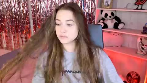 Snapshot of arielsykes chatting on 06/21/26, 07:00 arielsykes online show from 06/21/26, 07:00