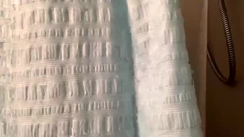 ariel  colin when hes here online show from 12/06/24, 10:27