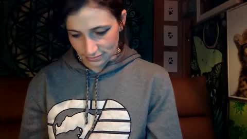 ariel  colin when hes here online show from 12/17/24, 02:44