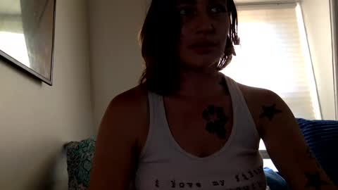 ariel  colin when hes here online show from 10/05/25, 09:13