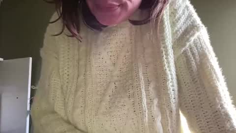 ariel  colin when hes here online show from 01/13/26, 04:01