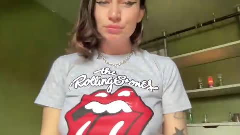 ariel  colin when hes here online show from 01/14/26, 06:13