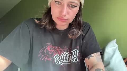 ariel  colin when hes here online show from 03/18/26, 01:25